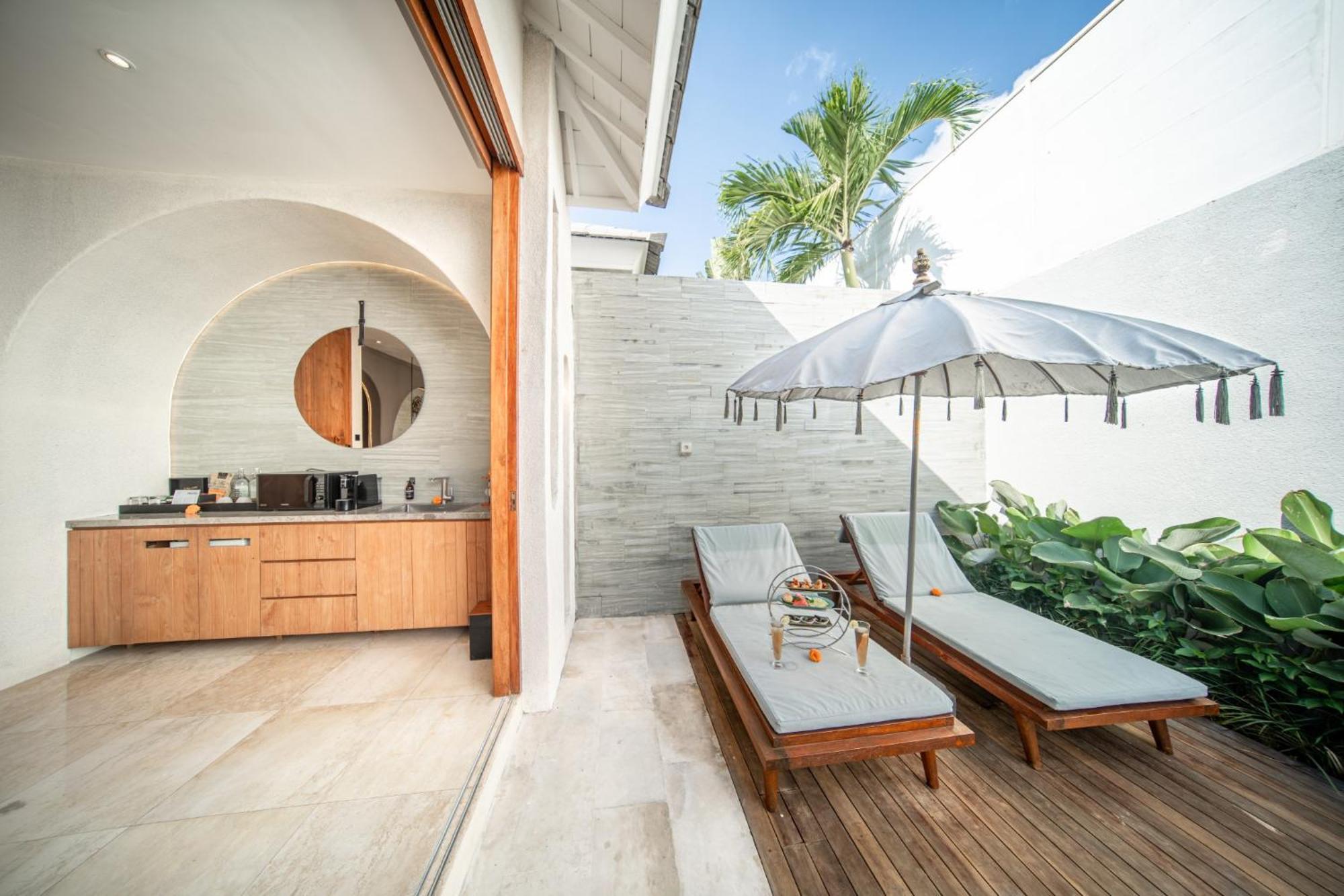 Astera Villa Seminyak By Ini Vie Hospitality Екстер'єр фото