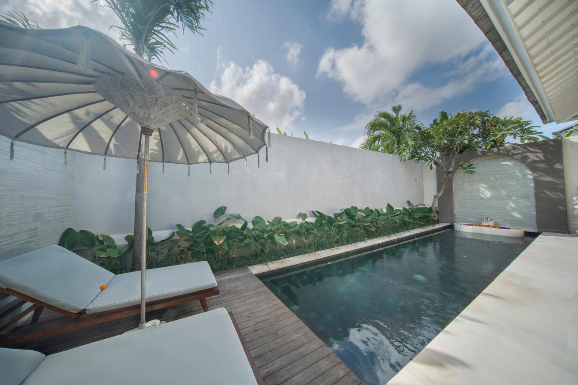Astera Villa Seminyak By Ini Vie Hospitality Екстер'єр фото