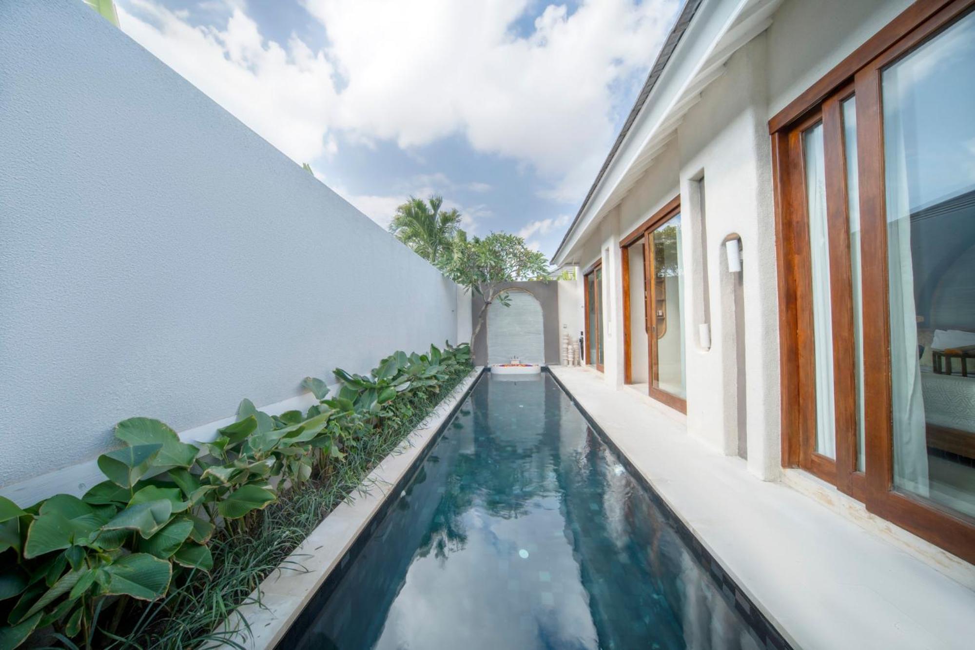 Astera Villa Seminyak By Ini Vie Hospitality Екстер'єр фото