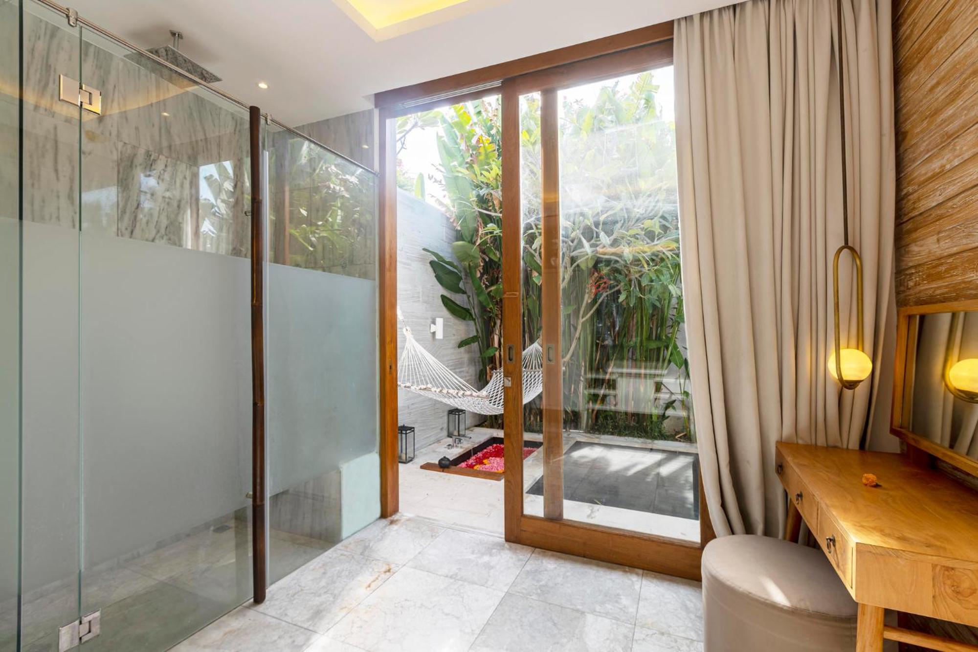Astera Villa Seminyak By Ini Vie Hospitality Екстер'єр фото