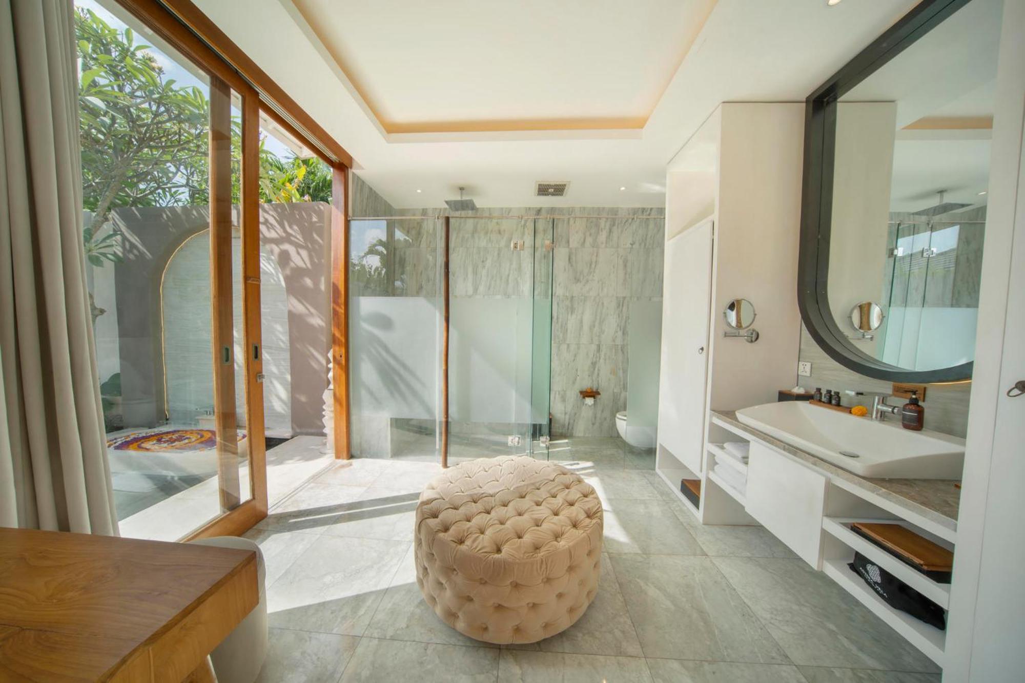 Astera Villa Seminyak By Ini Vie Hospitality Екстер'єр фото